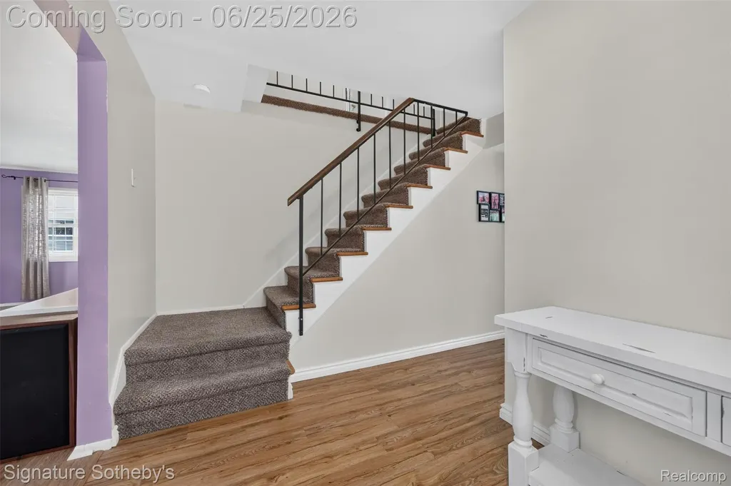 4672 Argyle Drive Troy City MI 48085
