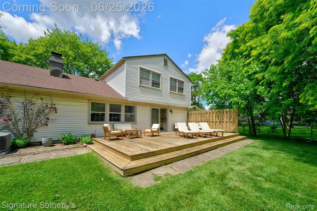 4672 Argyle Drive Troy City MI 48085