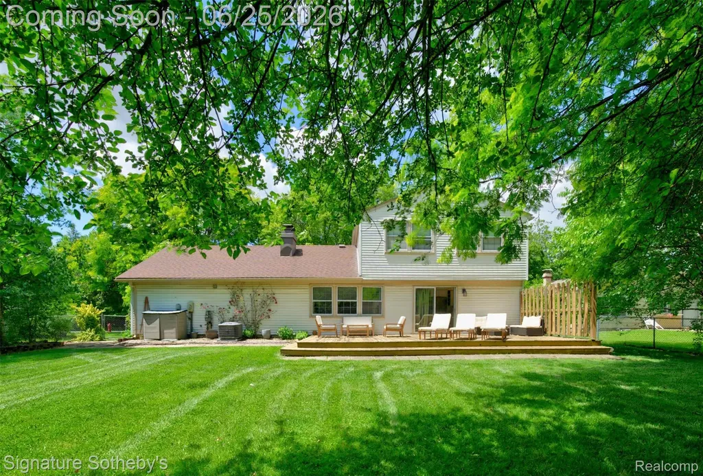 4672 Argyle Drive Troy City MI 48085
