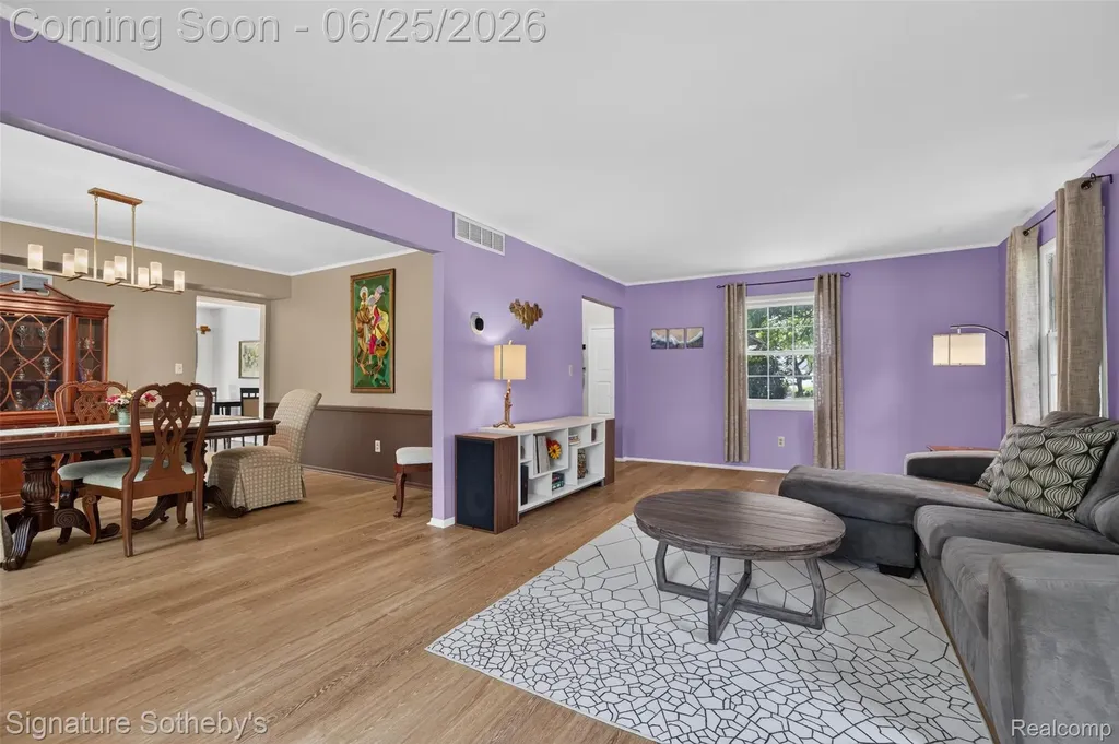4672 Argyle Drive Troy City MI 48085