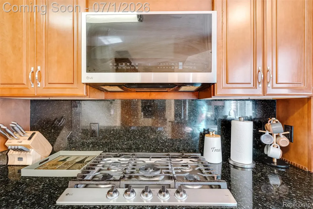4461 Old Oak Court Superior Charter Township MI 48170