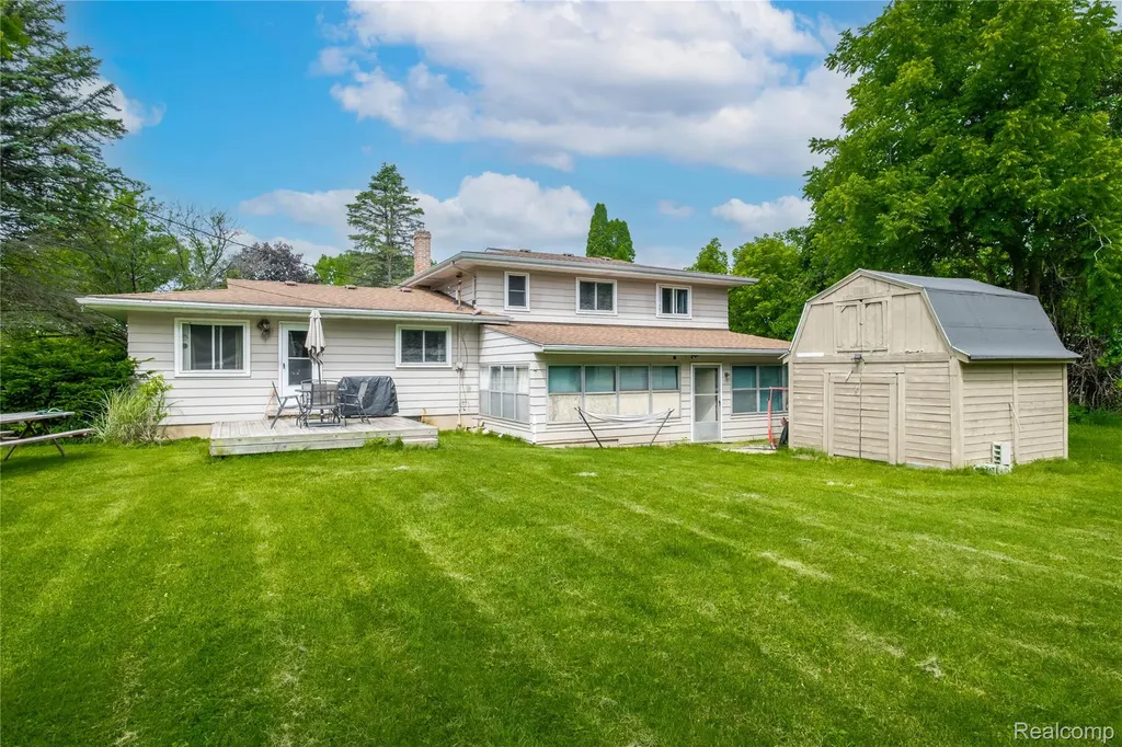 6395 Tanglewood Lane Grand Blanc Charter Township MI 48439