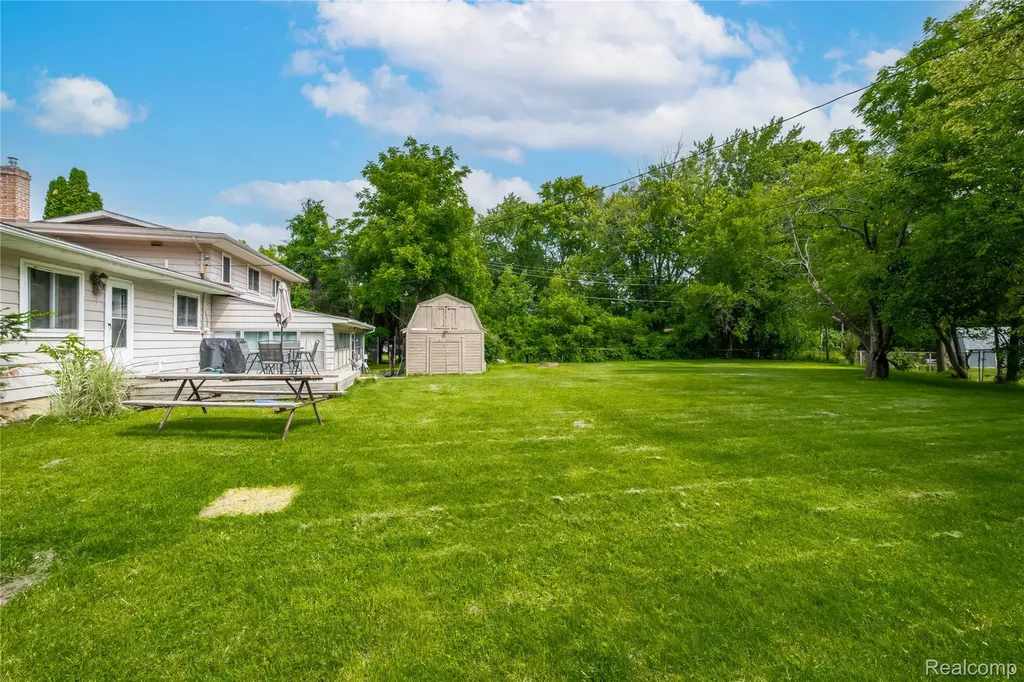 6395 Tanglewood Lane Grand Blanc Charter Township MI 48439