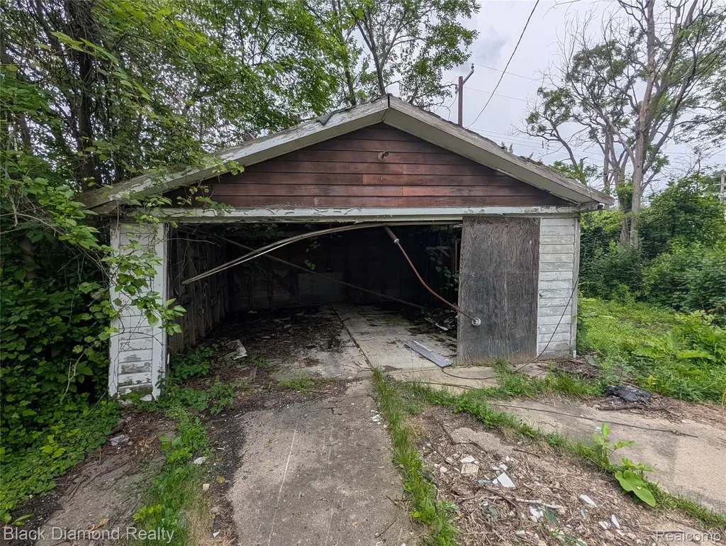 19957 Annott Street Detroit City MI 48205