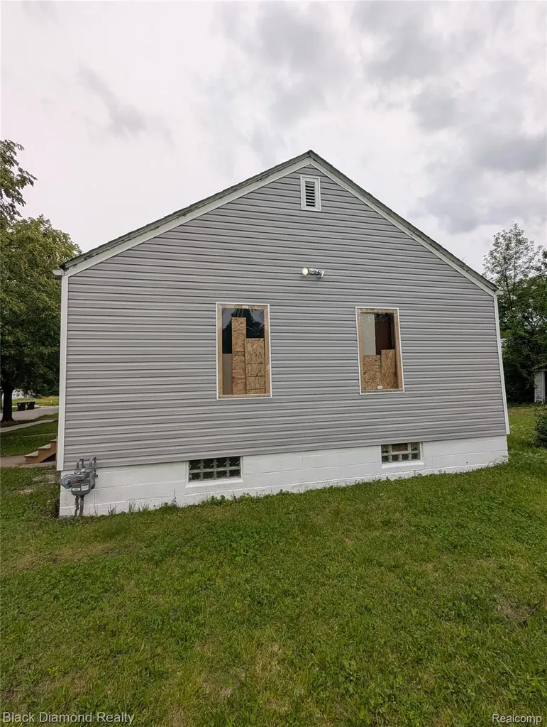 19957 Annott Street Detroit City MI 48205