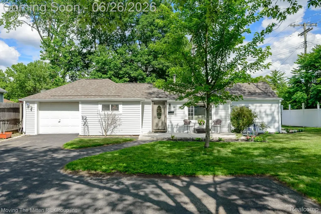30 Wexford Avenue Belleville City MI 48111