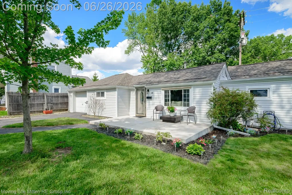 30 Wexford Avenue Belleville City MI 48111