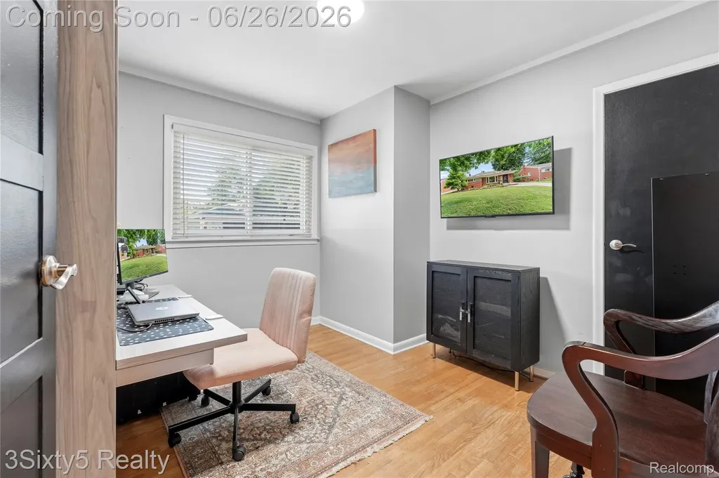 28717 Westfield Street Livonia City MI 48150