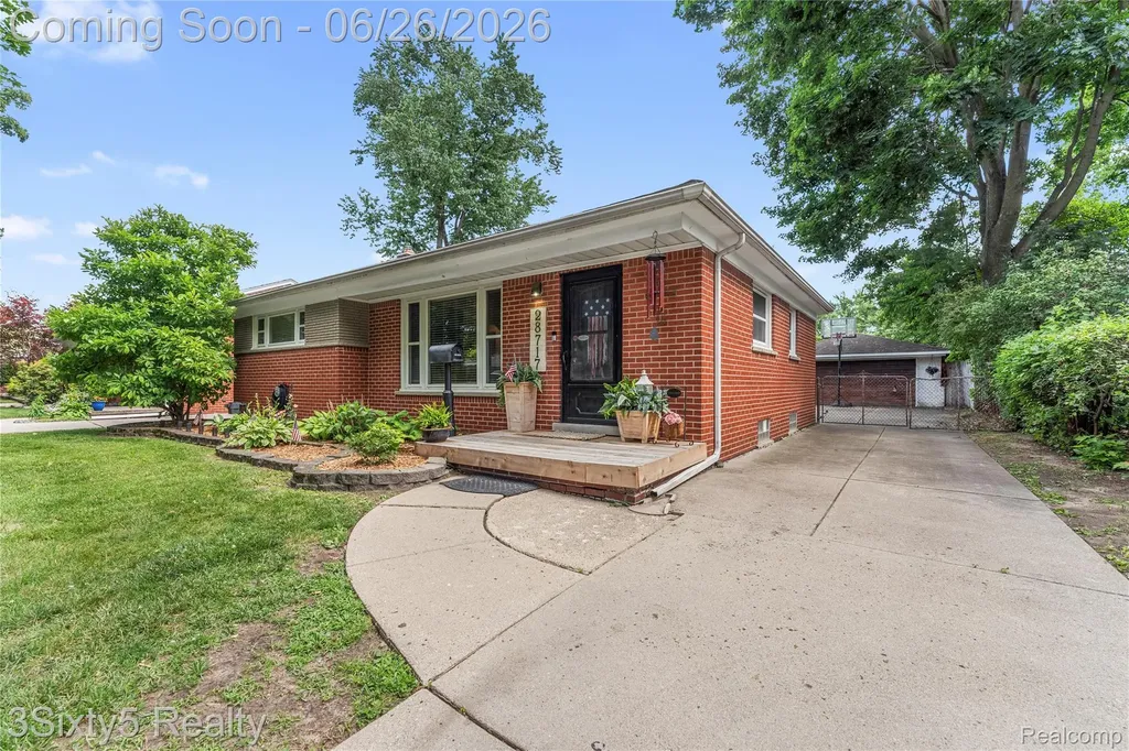 28717 Westfield Street Livonia City MI 48150