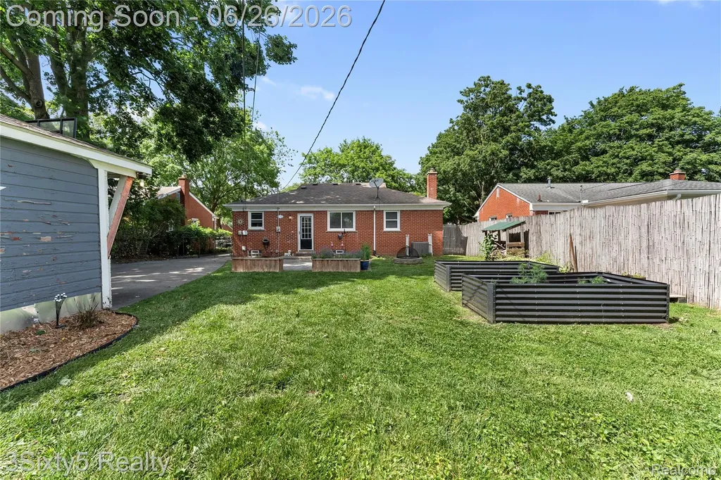 28717 Westfield Street Livonia City MI 48150