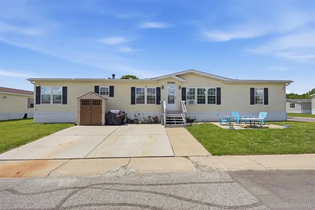 28725 Parkview Flat Rock City MI 48134