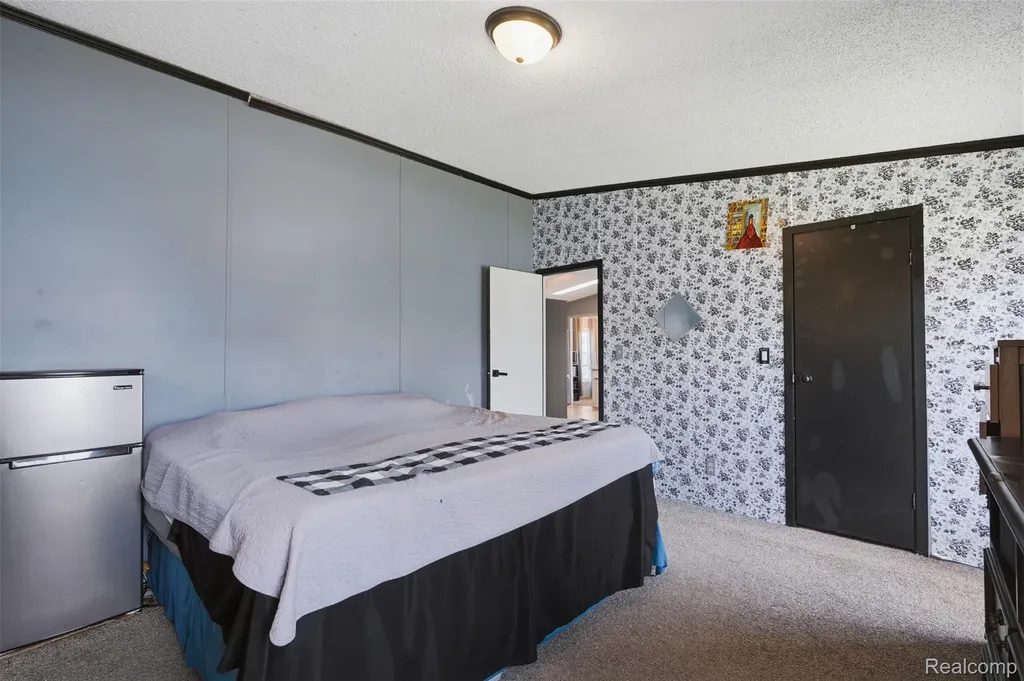 28725 Parkview Flat Rock City MI 48134