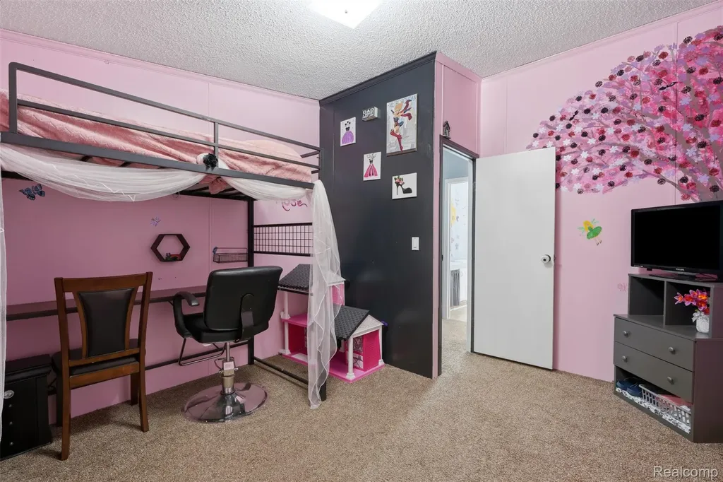 28725 Parkview Flat Rock City MI 48134