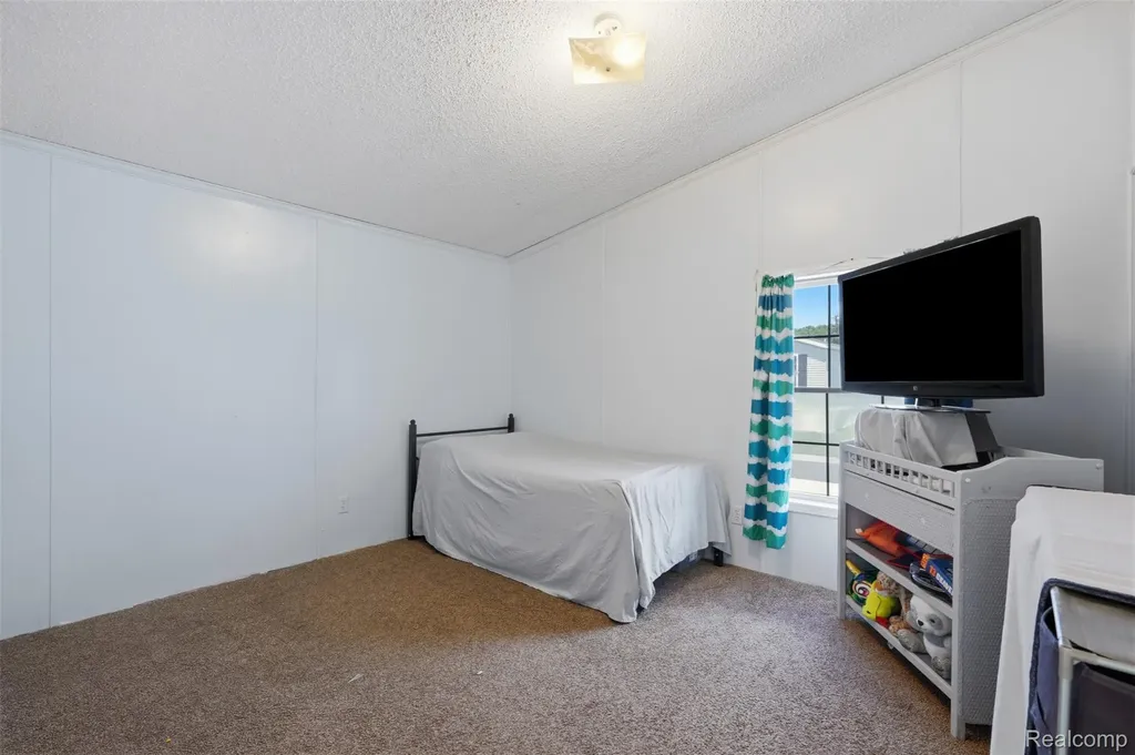 28725 Parkview Flat Rock City MI 48134