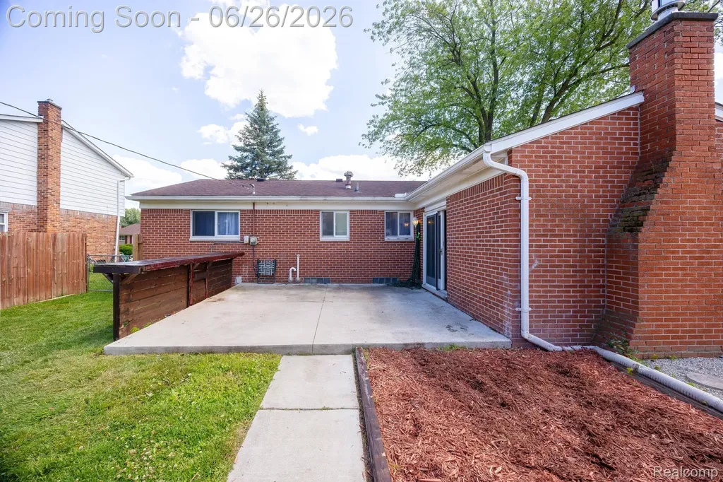 15724 Leader Street Taylor City MI 48180