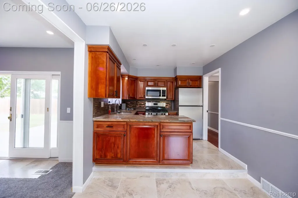 15724 Leader Street Taylor City MI 48180
