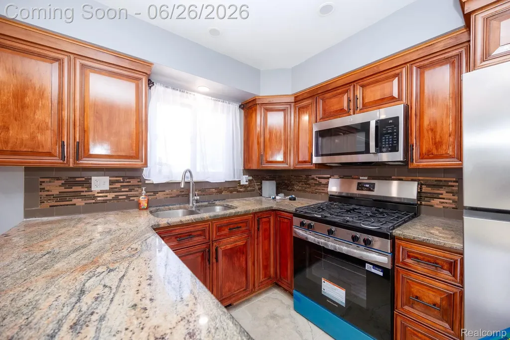 15724 Leader Street Taylor City MI 48180