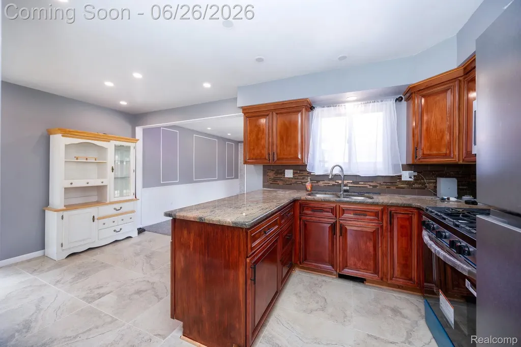 15724 Leader Street Taylor City MI 48180