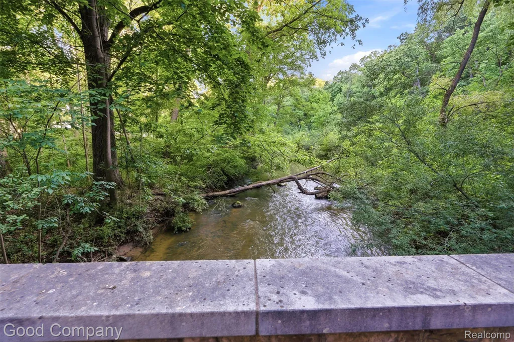 4575 Orion Road Oakland Charter Township MI 48307
