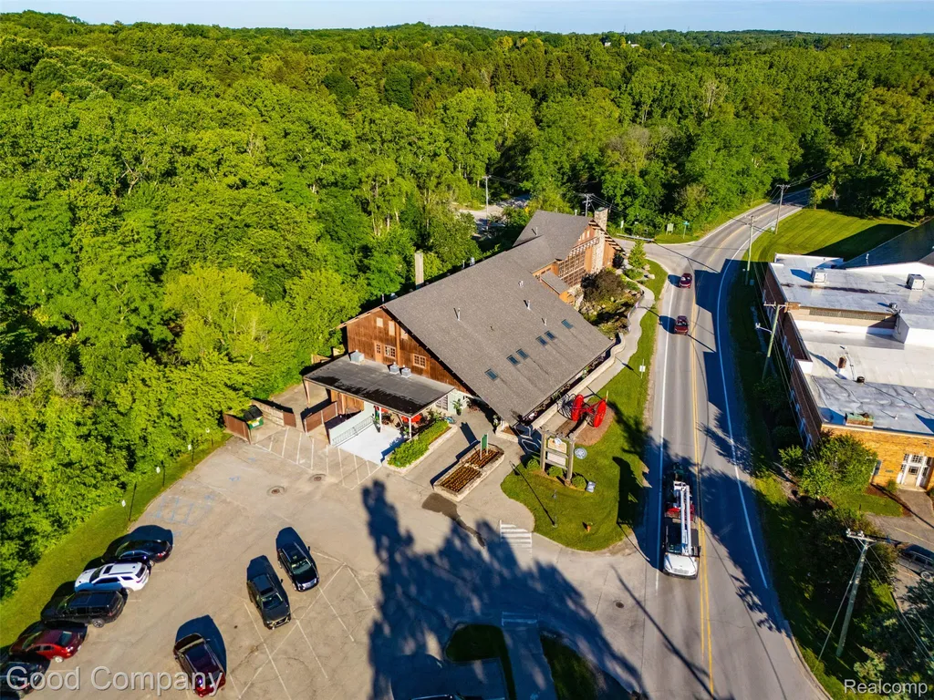4575 Orion Road Oakland Charter Township MI 48307
