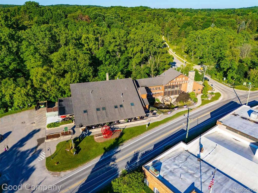 4575 Orion Road Oakland Charter Township MI 48307