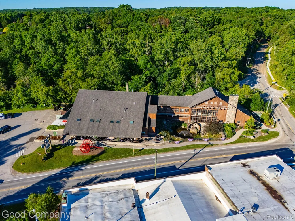 4575 Orion Road Oakland Charter Township MI 48307