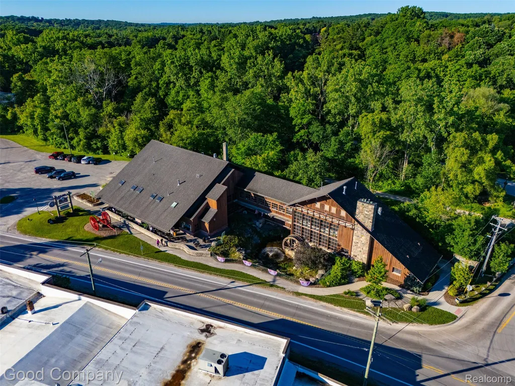 4575 Orion Road Oakland Charter Township MI 48307