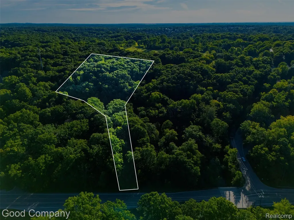 4575 Orion Road Oakland Charter Township MI 48307