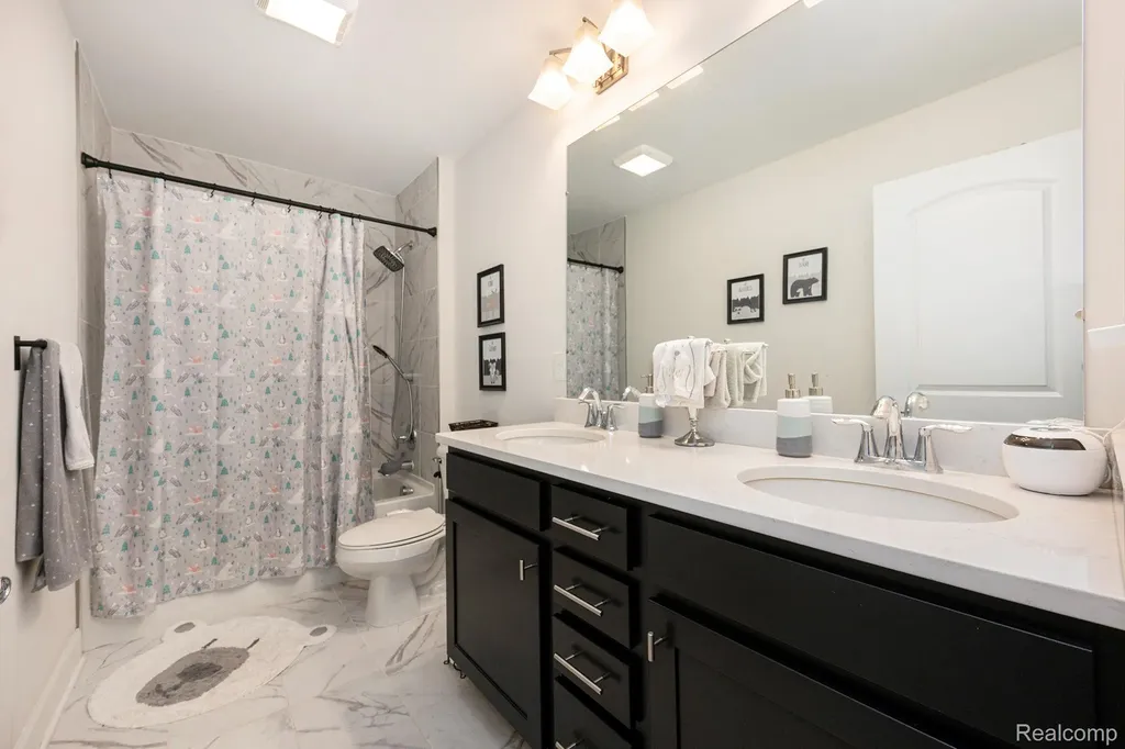 53213 Bay Laurel Lane Lyon Charter Township MI 48178