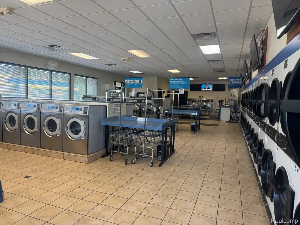 1751 E West Maple Road Walled Lake City MI 48390