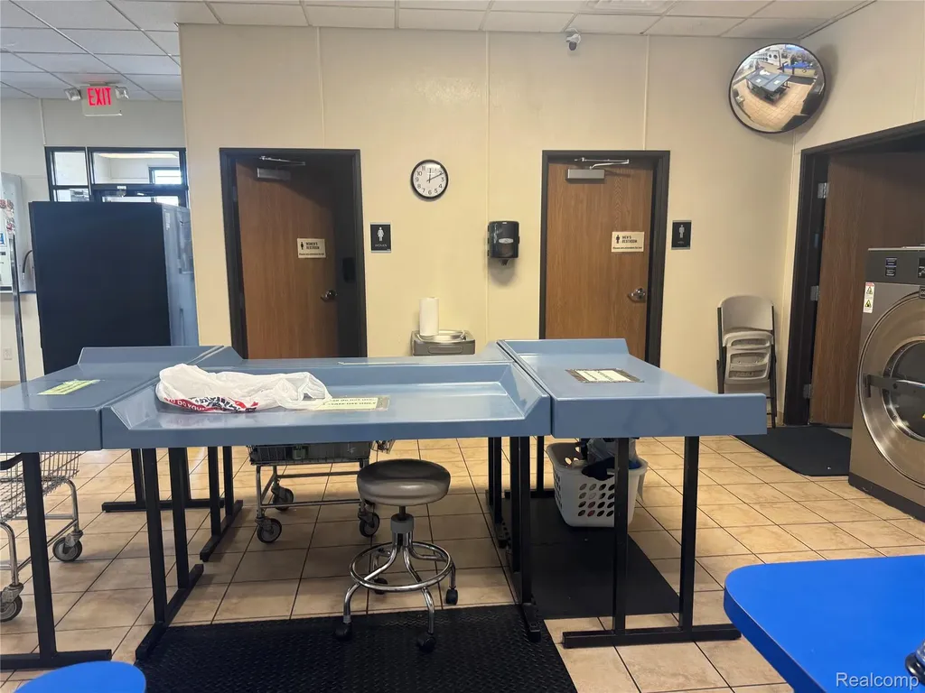 1751 E West Maple Road Walled Lake City MI 48390