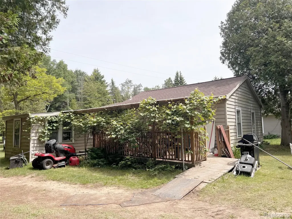 7816 3rd Street Delaware Township MI 48434