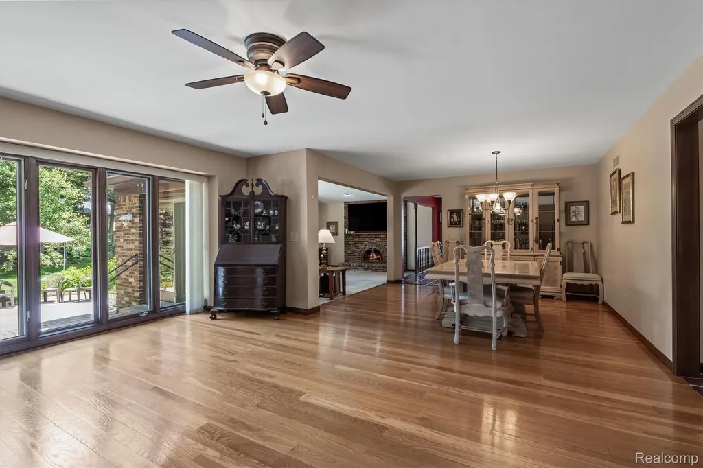 3436 Wedgewood Drive Rochester Hills City MI 48306