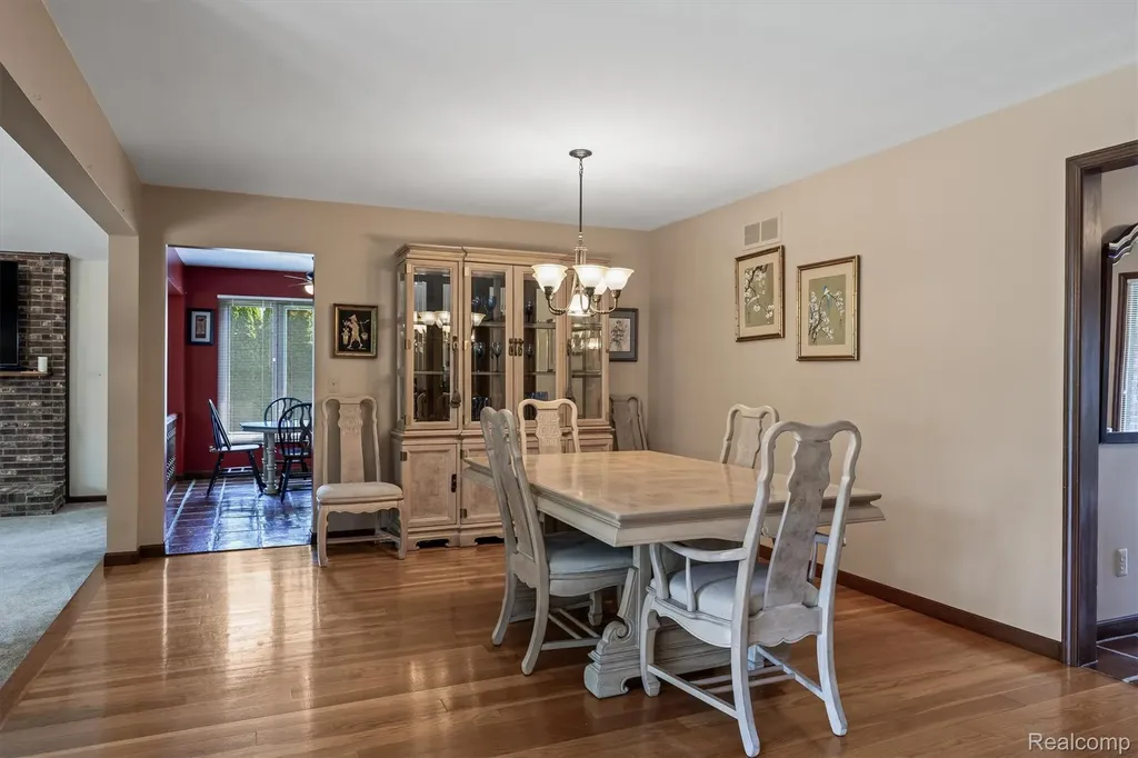 3436 Wedgewood Drive Rochester Hills City MI 48306