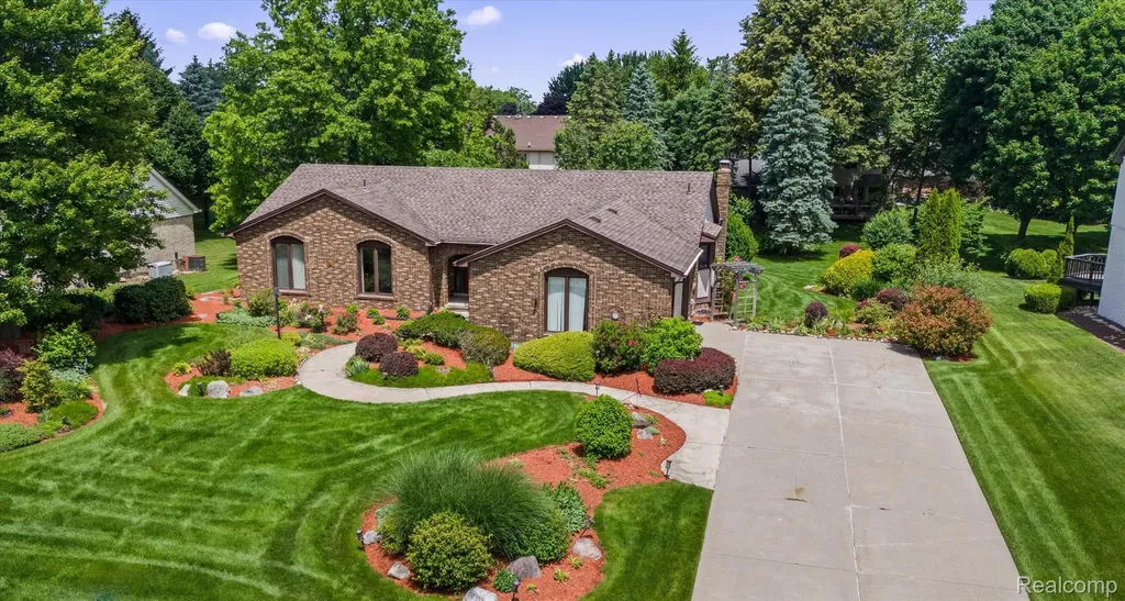 3436 Wedgewood Drive Rochester Hills City MI 48306