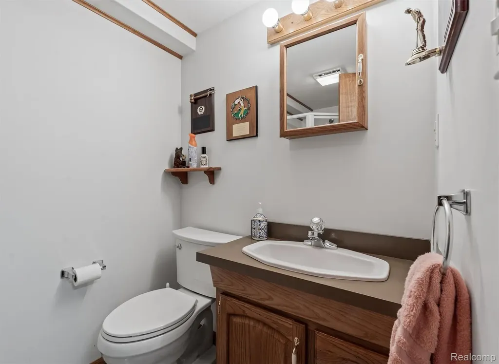 3436 Wedgewood Drive Rochester Hills City MI 48306