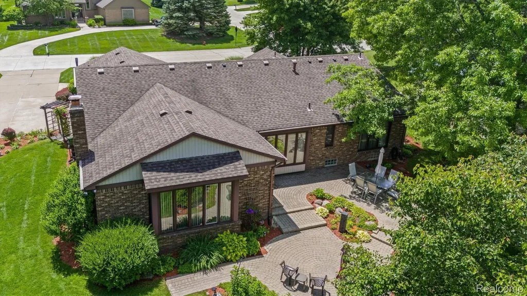 3436 Wedgewood Drive Rochester Hills City MI 48306