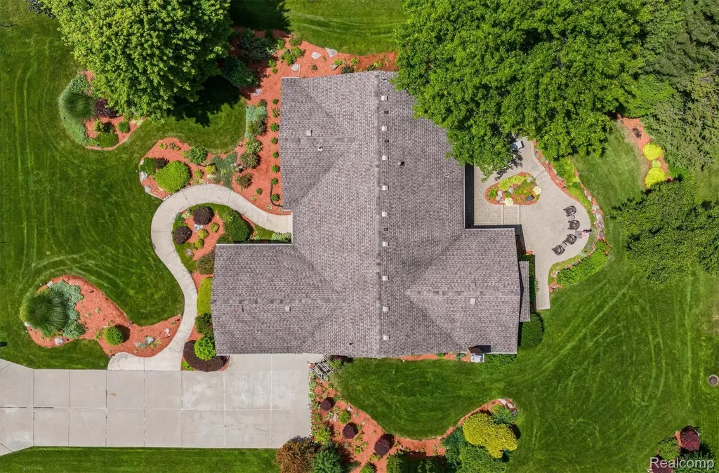 3436 Wedgewood Drive Rochester Hills City MI 48306