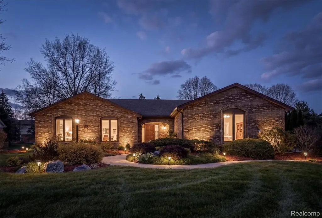 3436 Wedgewood Drive Rochester Hills City MI 48306