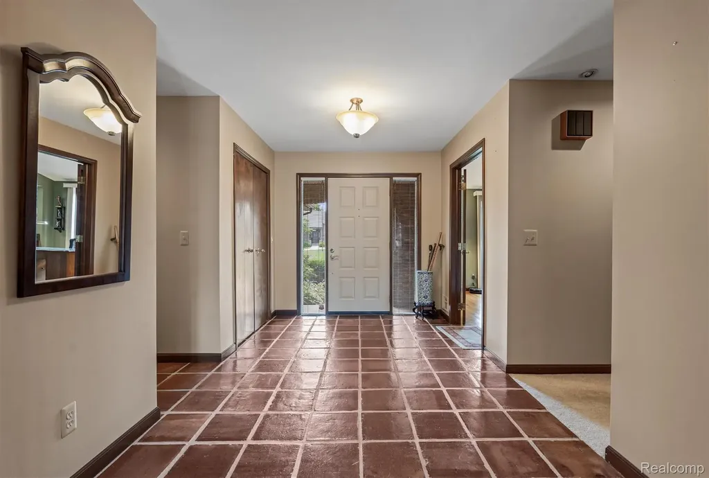 3436 Wedgewood Drive Rochester Hills City MI 48306