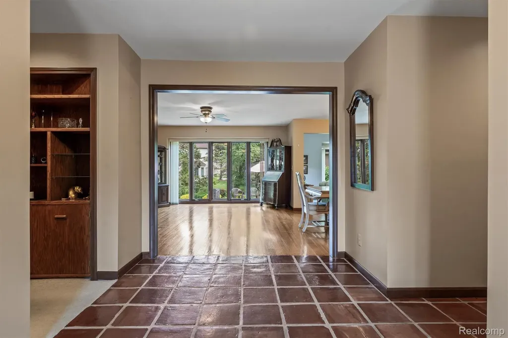 3436 Wedgewood Drive Rochester Hills City MI 48306