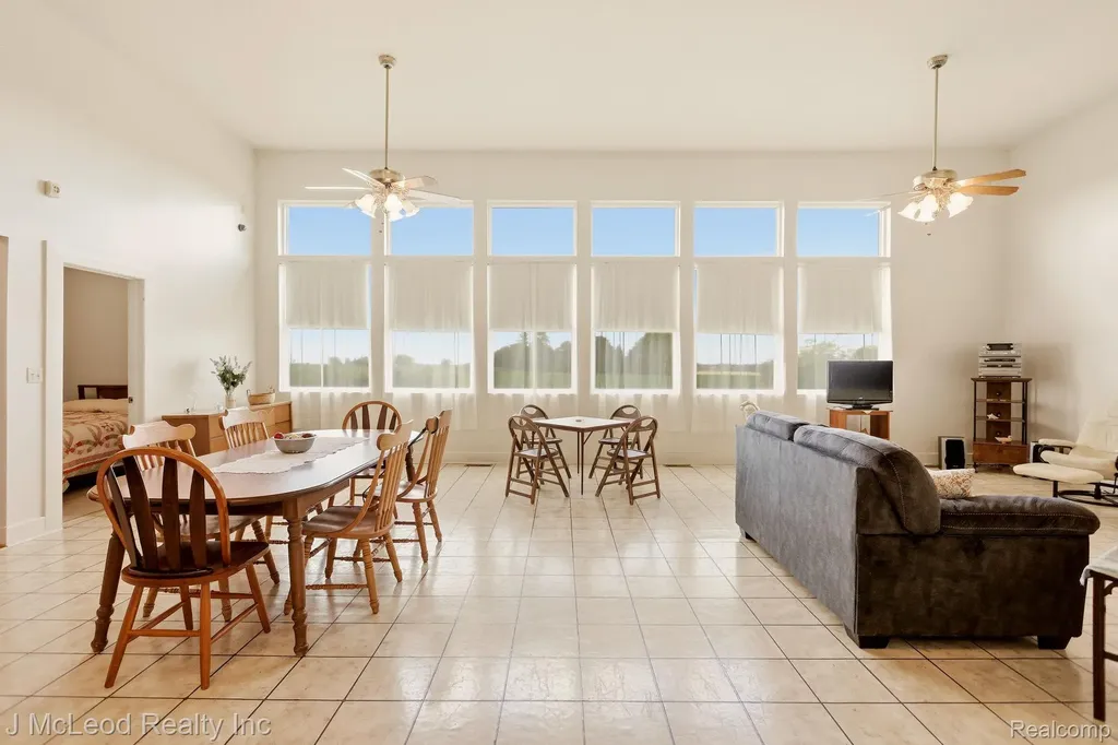 2515 E Akron Road Ellington Township MI 48723