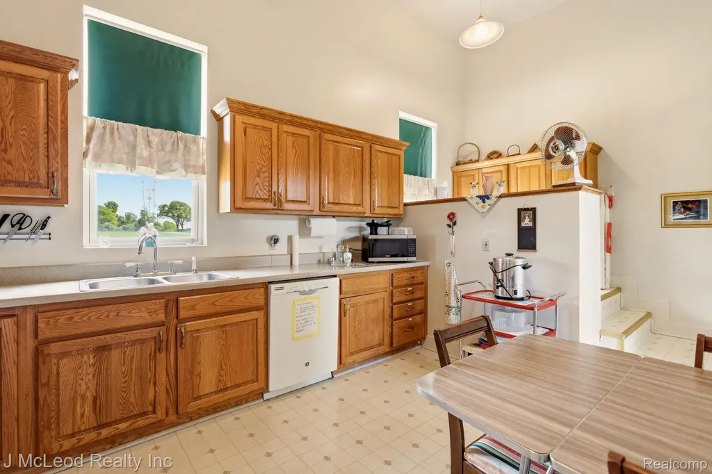2515 E Akron Road Ellington Township MI 48723