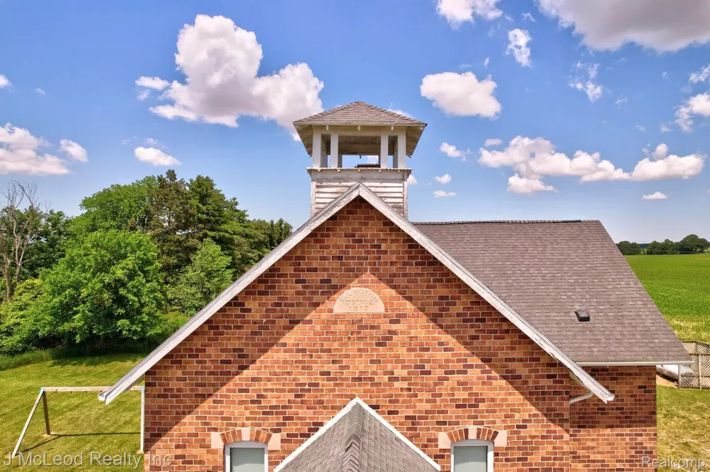 2515 E Akron Road Ellington Township MI 48723