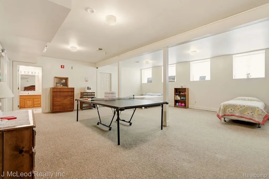 2515 E Akron Road Ellington Township MI 48723