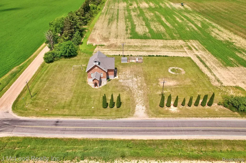 2515 E Akron Road Ellington Township MI 48723