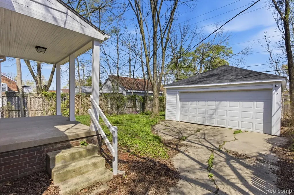 18966 San Juan Drive Detroit City MI 48221