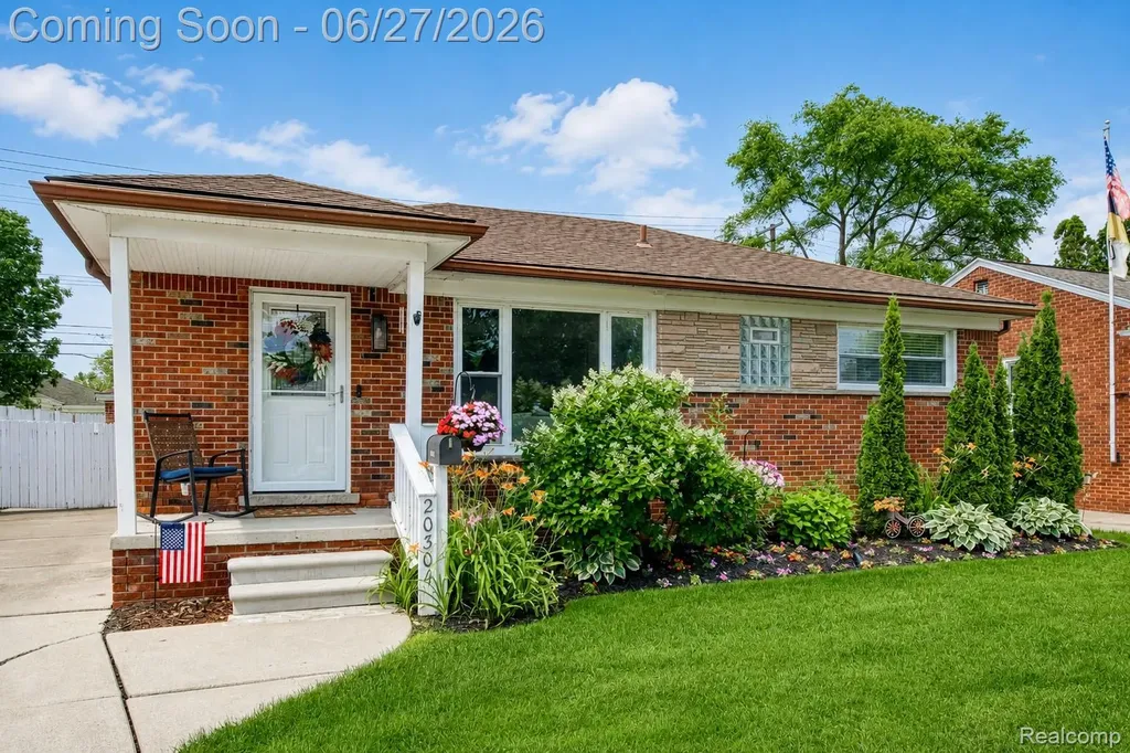 20304 California Street St. Clair Shores City MI 48080