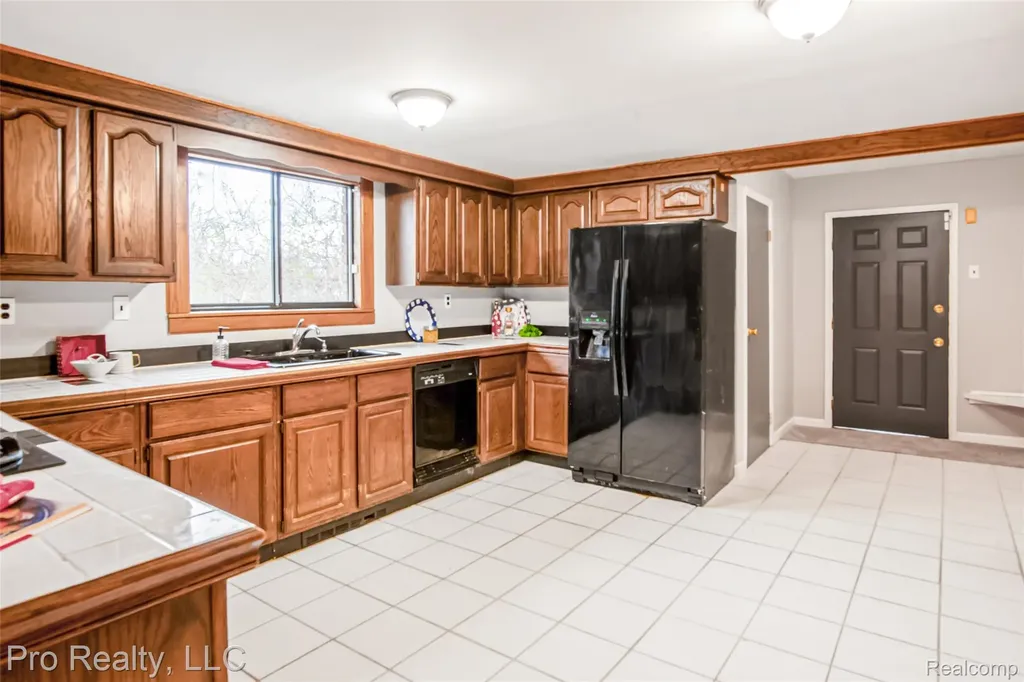 11200 Wahrman Street Romulus City MI 48174