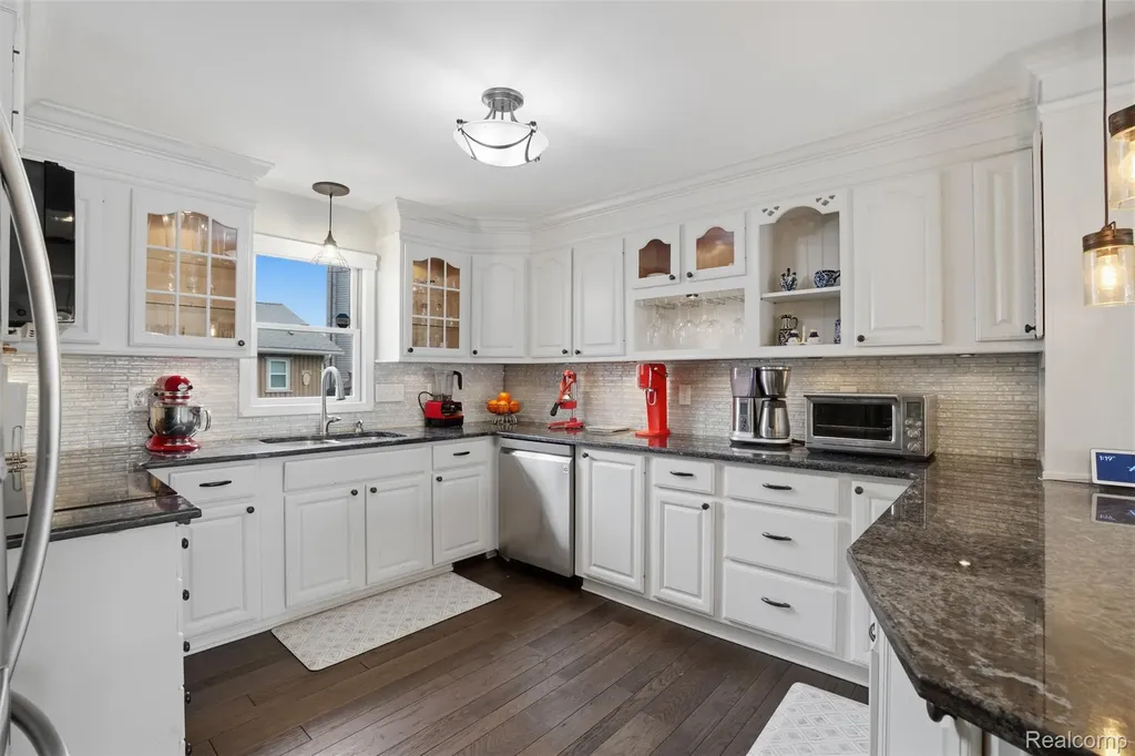 2299 Kingston Street White Lake Charter Township MI 48386